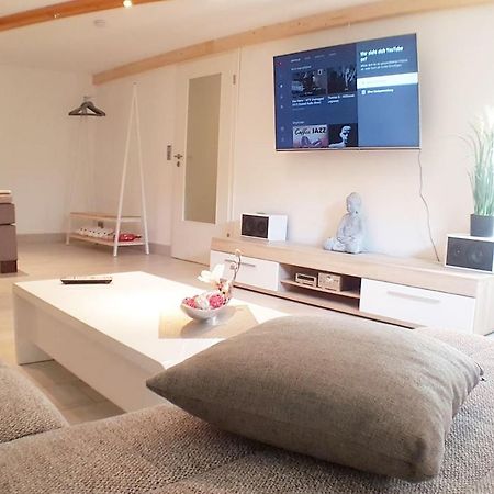 Mod. Wohnung mit Internet, Doppelbett,24h check in Schandelah Exterior foto
